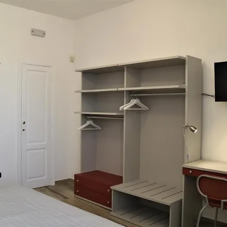 Nuvoleinviaggio 公寓 苏尔莫纳